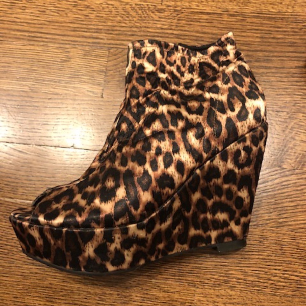 Love Label Platform Leopard Open Toe Boots 37 6.5